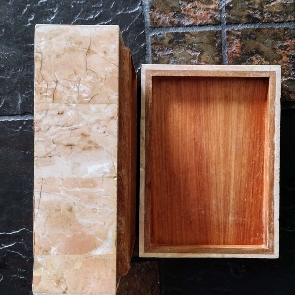 Vintage Coral Stone Jewelry Box - Picture 12 of 16